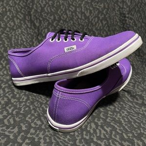Purple Vans worn once 8 Men’s/9.5 Women’s